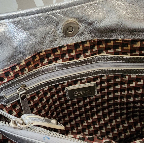 Etienne: (collection privee) Silver Leather Bag - Picture 8 of 16